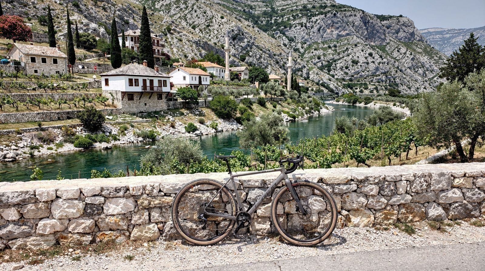 Cycling the Ćiro trail
