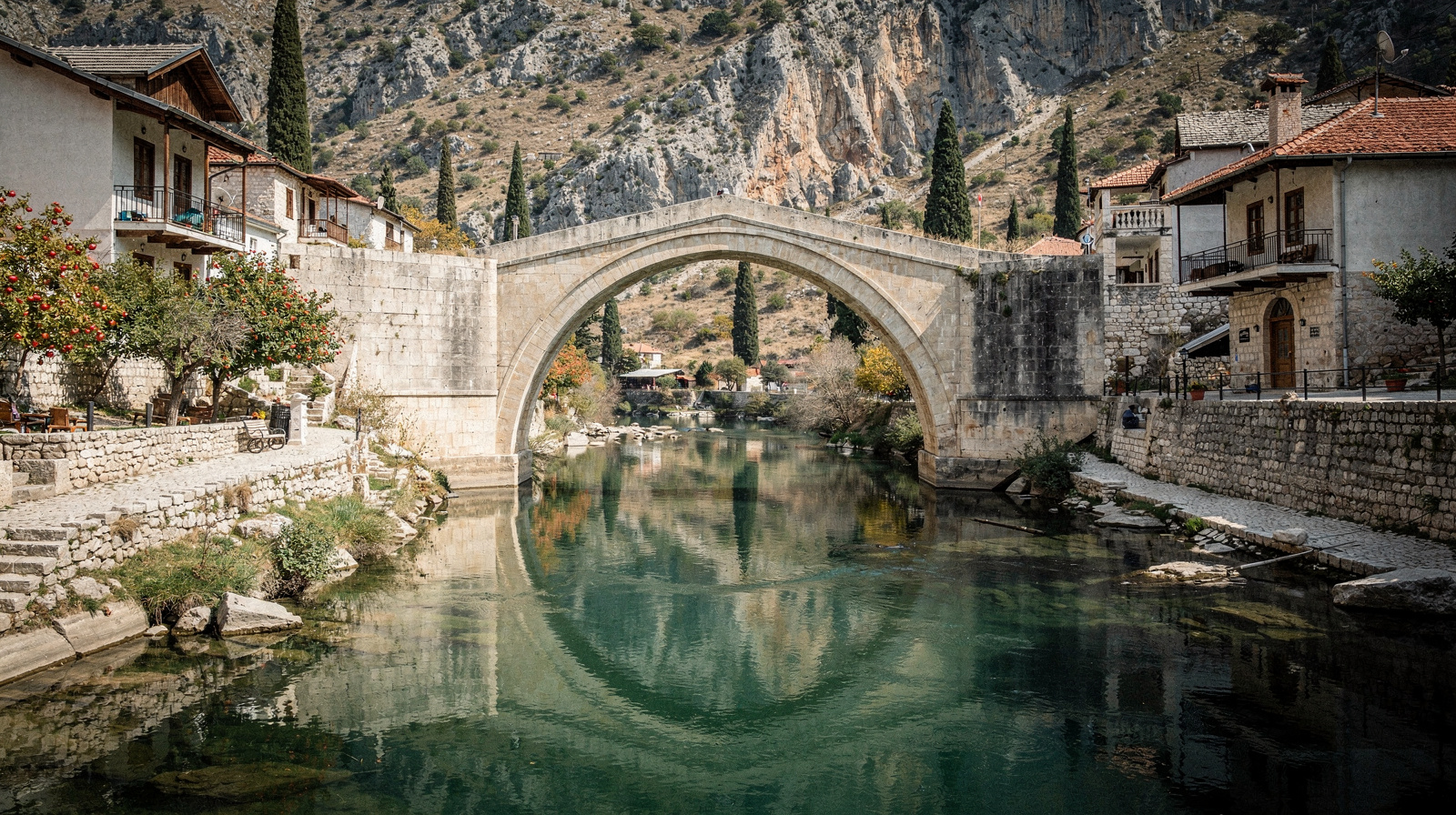 The Old Bridge & the old town