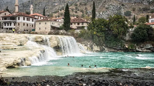 Swimming at Kočuša Falls: Access and Practical Guide